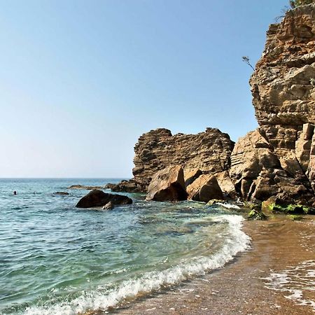 New T2 rénové proche plage Bonporteau avec Clim et parking Cavalaire-sur-Mer Esterno foto